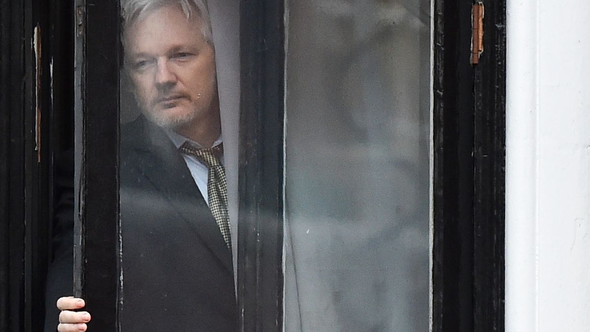 Británie nevydala Assange do USA. Tvůrci WikiLeaks tam hrozilo doživotí